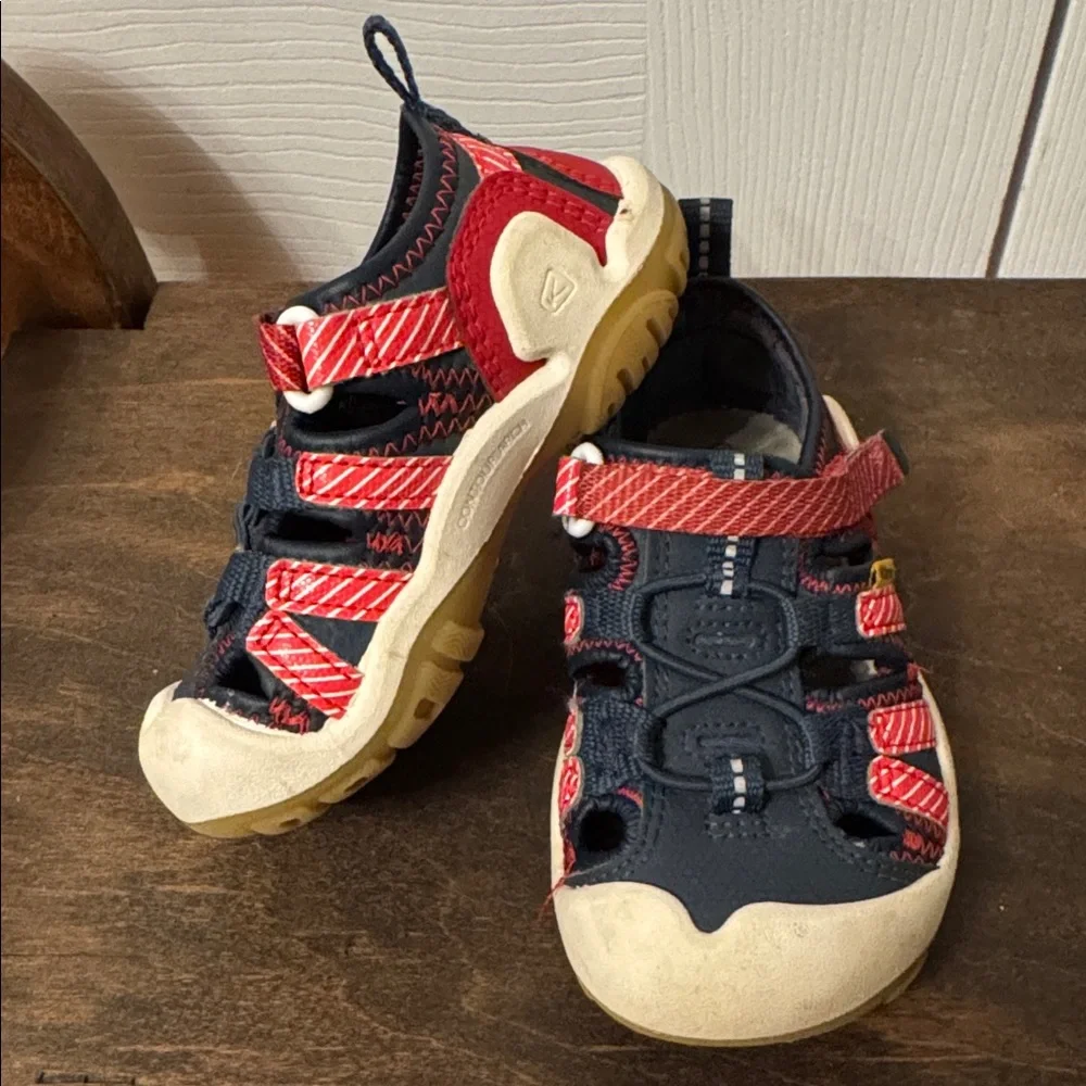 Keen Knotch Creek Closed Toed Hiking Water Sandals toddler size 5